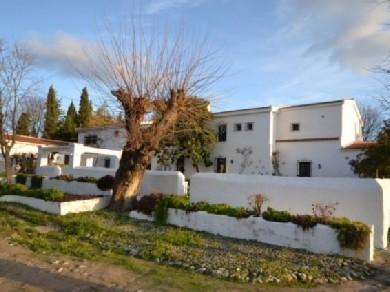 Chalet con 5 dormitorios se vende en Alhaurin de la Torre