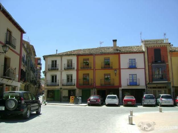 Vendo Casa con Corral y Local en Plaza Mayor de Almazán