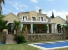 Chalet con 4 dormitorios se vende en Estepona, Costa del Sol - mejor precio | unprecio.es