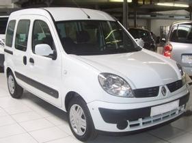 Venta de Renault KANGOO COMBI CONFORT 1.5 70CV '07 en Huesca