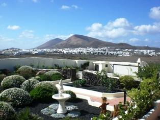 EN SAN BARTOLOMÉ DE LANZAROTE SE VENDE UNA VILLA RURAL