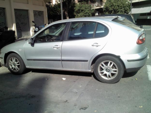 por viaje vendo coche en buen estado negociables