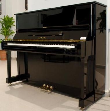 Yamaha Pianos, Verticales y de Cola