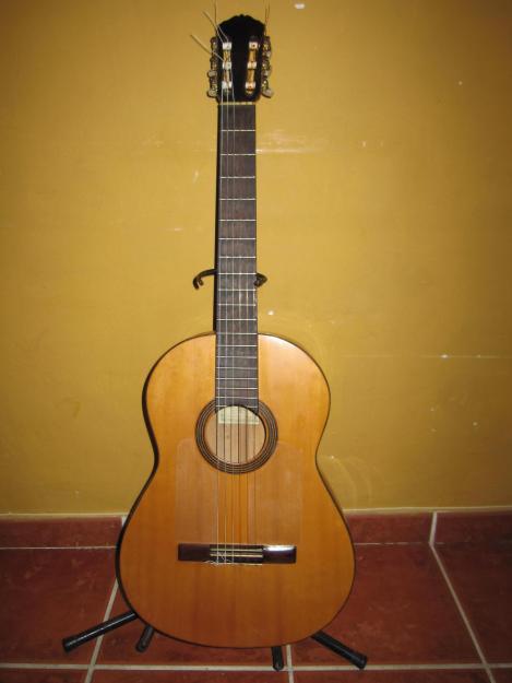 Se vende Guitarra Flamenca