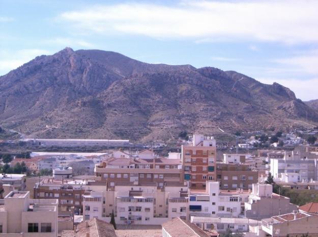 Se vende piso en centro de Elda con muy buenas vistas!