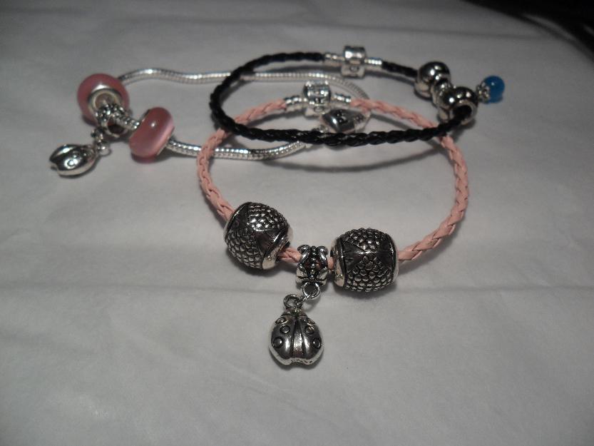 Pulseras  plata o cuero rosa/negro