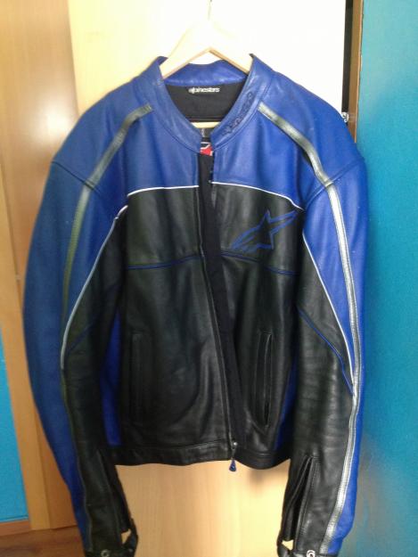 Se vende equipacion completa para moto