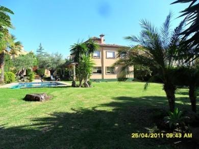 Chalet con 6 dormitorios se vende en Marbella, Costa del Sol