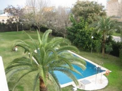 Apartamento con 3 dormitorios se vende en Marbella, Costa del Sol