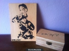 Tomb raider, lara croft, cuadro de madera + caja, envio - mejor precio | unprecio.es