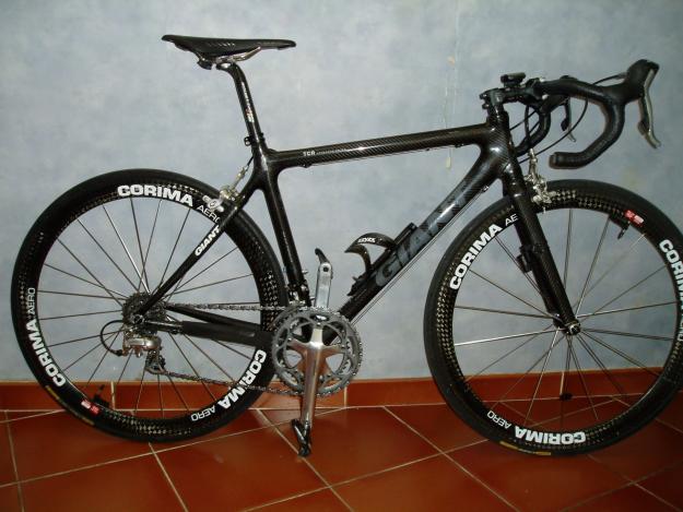 Bicicleta de carretera Gian tcr carbono 1800euros