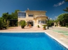 Chalet con 3 dormitorios se vende en Estepona, Costa del Sol - mejor precio | unprecio.es