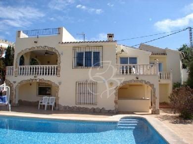 Chalet con 4 dormitorios se vende en Benissa