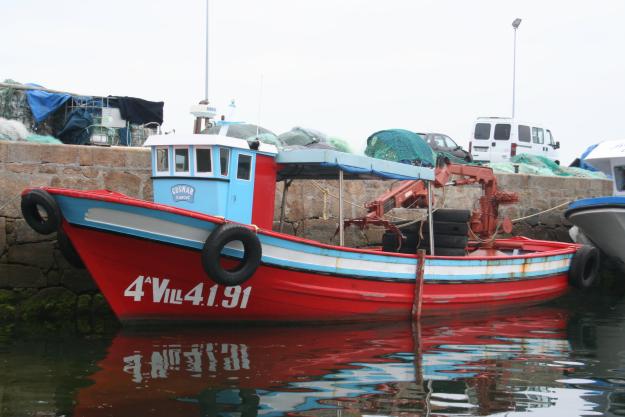 vendese barco auxiliar bateas