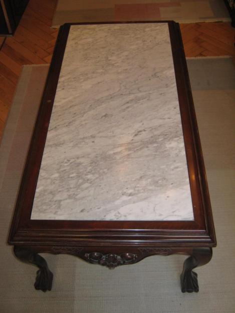 Mesa de marmol y madera de salon