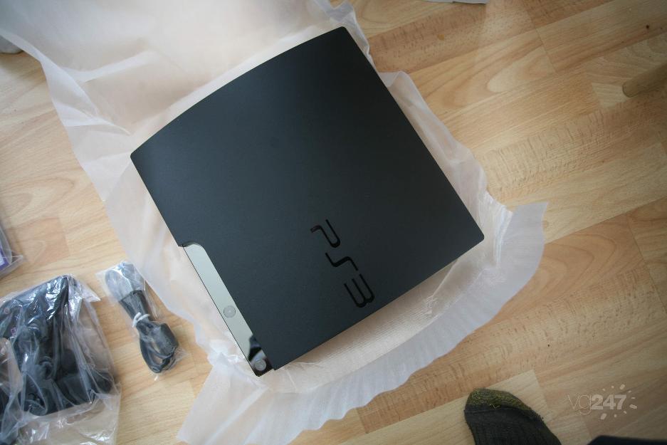 PS3 250 GB Slim + 20 Juegos + Accesorios