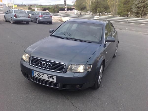 AUDI A4 TDI V6 180CV QUATTRO TIPTRONIC AUT. ALTO GAMA 2002