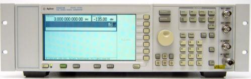 HP Agilent E4421B RF Generatore 250 kHz-3 GHz AM-FM-Pulse ESG Signal Generator