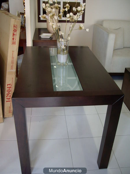 SE VENDE CONJUNTO DE MESA + SILLAS