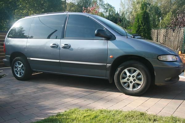 CHRYSLER VOYAGER 2.4