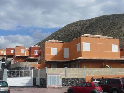 4b  , 3ba   in Los Cristianos,  Canary Islands   - 685000  EUR