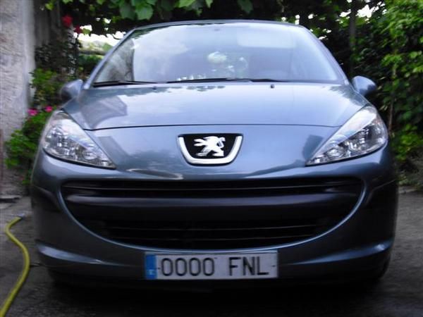 PEUGEOT 207 1.4i Urban (75cv) 38500Km.