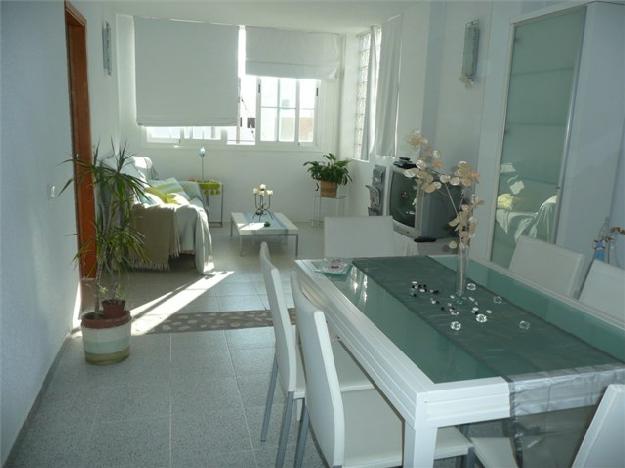 Bonito apartamento junto a la playa !! precio sÚper econÓmico !! ideal para inversiÓn para alquilar con rendimientos de
