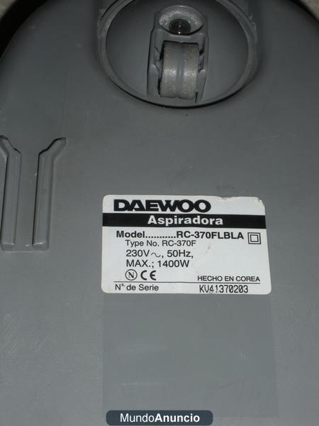 Aspiradora DAEWOO RC-370FLBLA.