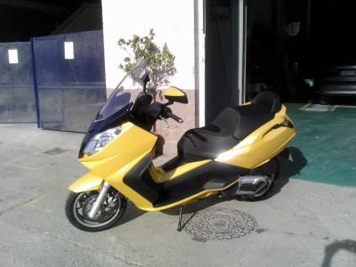 Peugeot Satelis 400