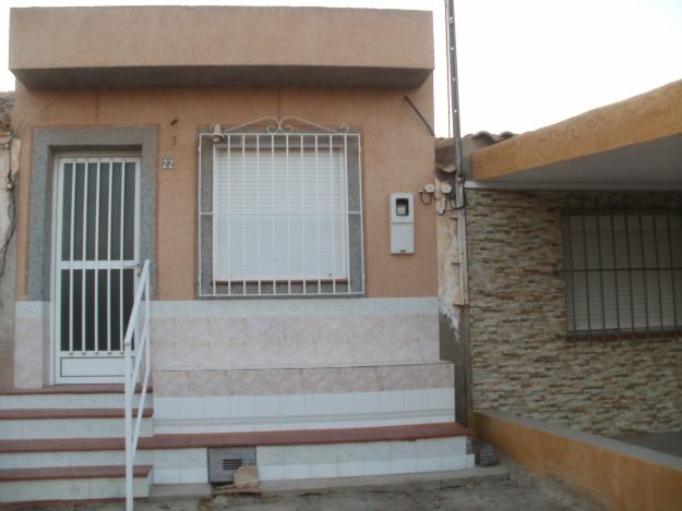 Se vende casa de campo amueblada y en muy buenas condiciones.