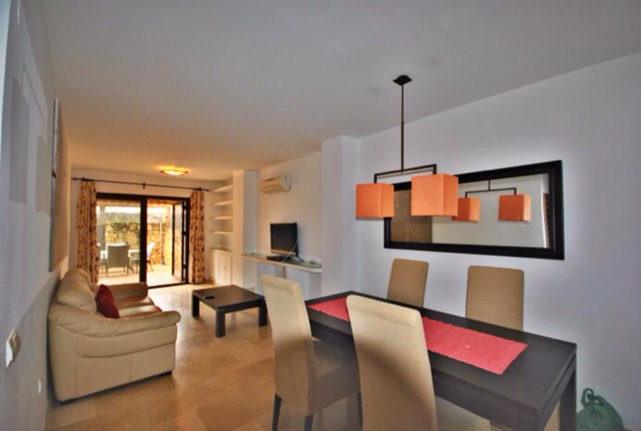 Recently refurbished garden apartment for sale off Marbella's Golden Mile