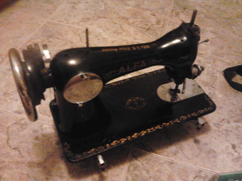 Máquina de coser ALFA