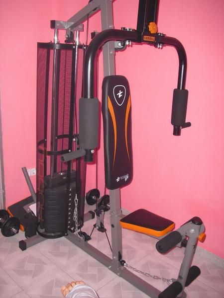 MÁQUINA de GIMNASIO