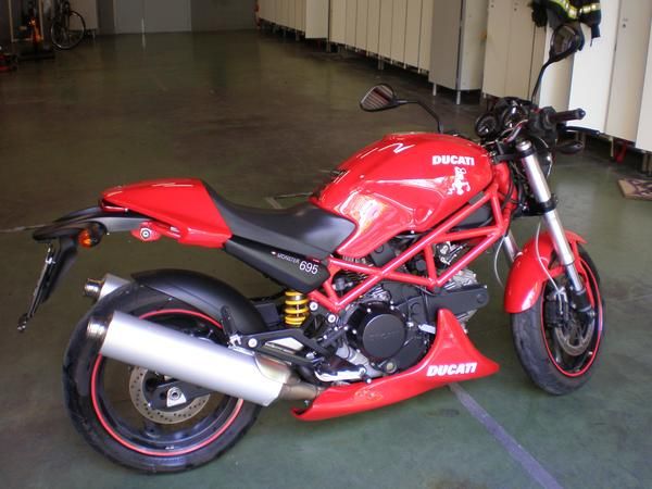 Cambio Ducati Monster 695 por Yamaha r6r