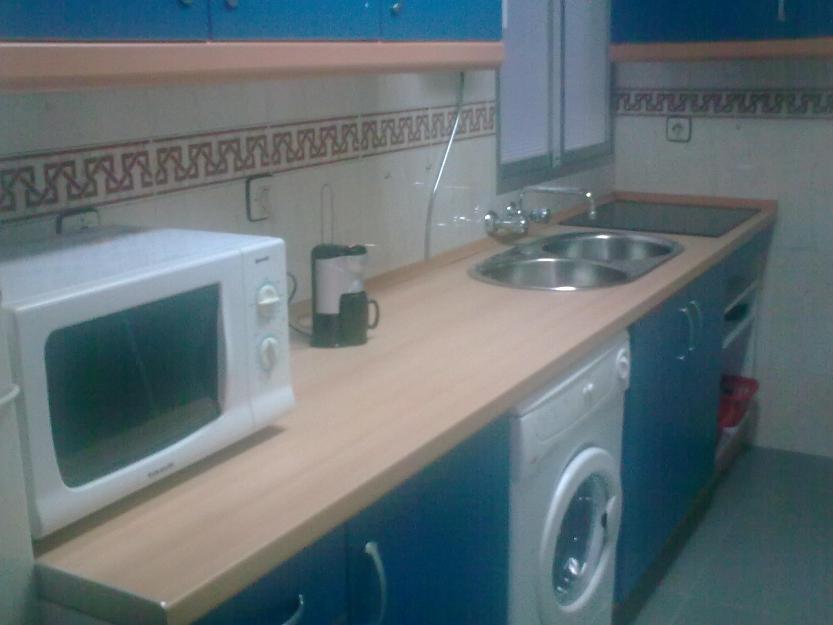 Se alquila habitacion a chica responsable