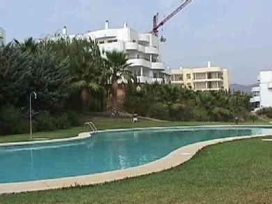 Apartamento con 2 dormitorios se vende en Estepona, Costa del Sol