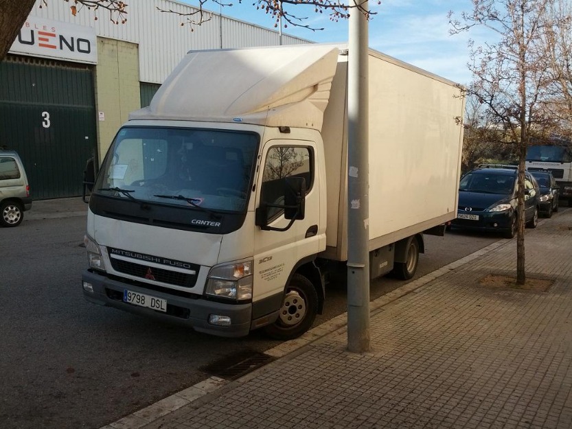 se vende camion 3500 kg misubishi canter economico