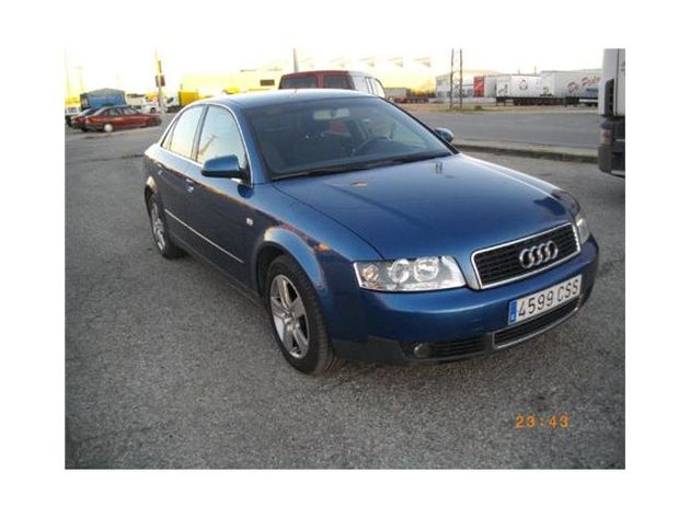 AUDI A4 2.5 TDI 163CV