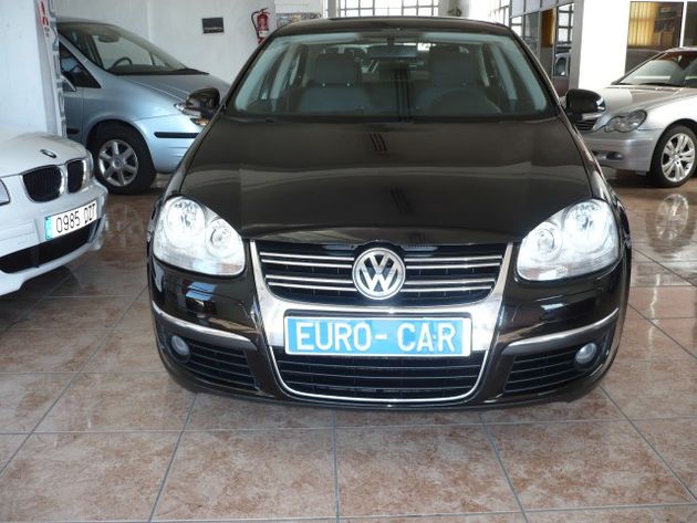 VOLKSWAGEN Jetta 1.9TDI Advance