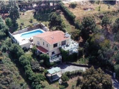 Chalet con 3 dormitorios se vende en Estepona, Costa del Sol