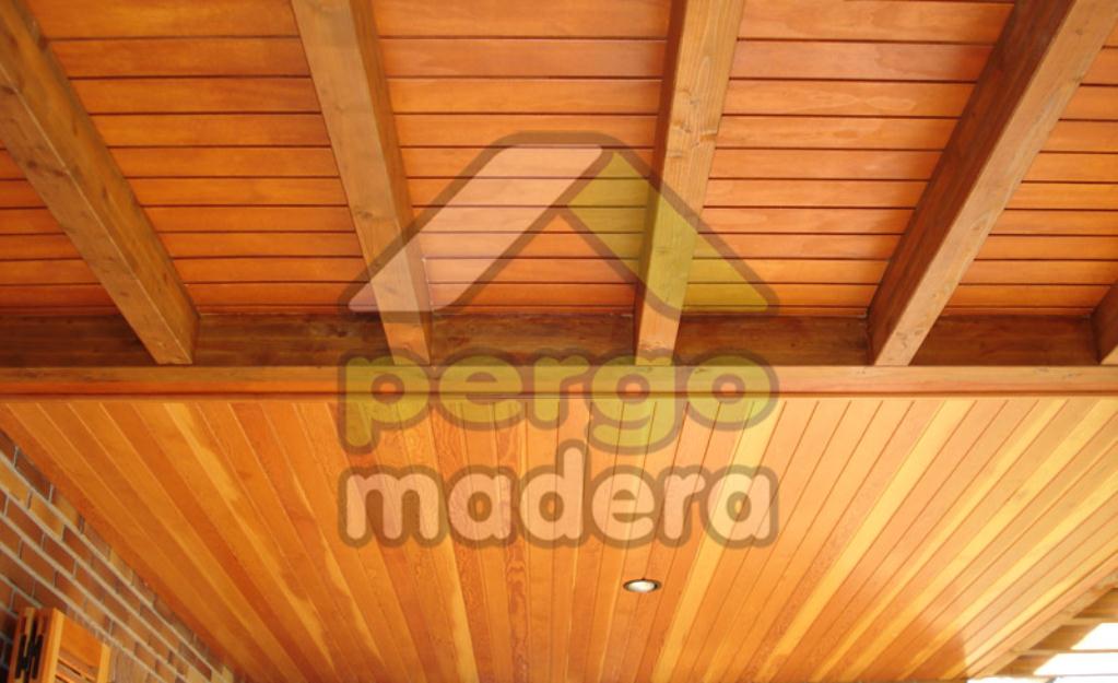 Cubierta de madera pergomadera