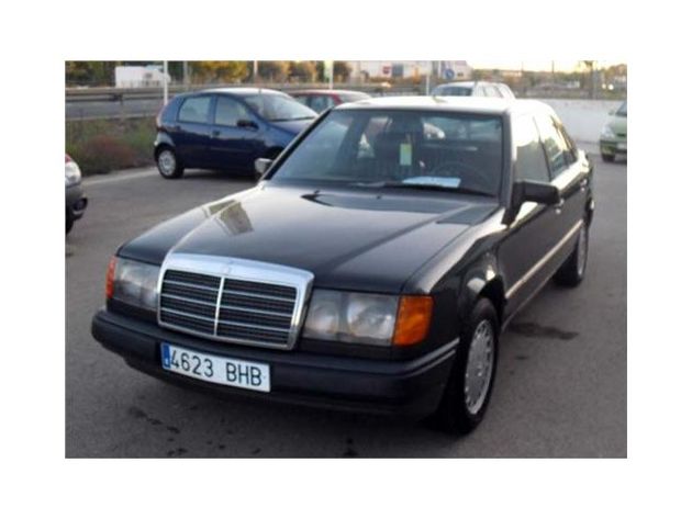 MERCEDES-BENZ C 220 CDI ELEGANCE 4P. PARKTRONIC
