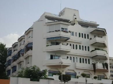 Apartamento con 3 dormitorios se vende en Marbella, Costa del Sol