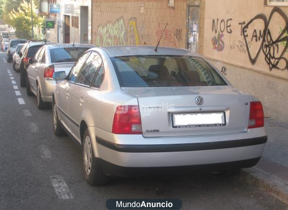 SE VENDE VOLKSWAGEN Passat 1.8 -00