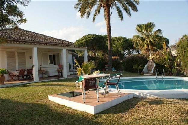 Villas a la venta en Las Brisas Costa del Sol