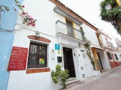 Hotel con 22 dormitorios se vende en Marbella, Costa del Sol