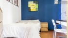 Rooms available - Cool 3-bedroom apartment in a residence in student-heavy Malasaña - mejor precio | unprecio.es