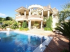 Chalet con 5 dormitorios se vende en Marbella, Costa del Sol - mejor precio | unprecio.es