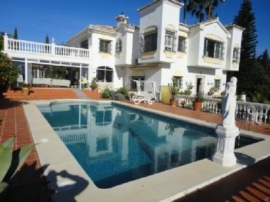 Chalet con 8 dormitorios se vende en Mijas Costa, Costa del Sol