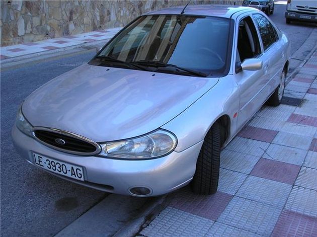 ford mondeo TD (2.450 )